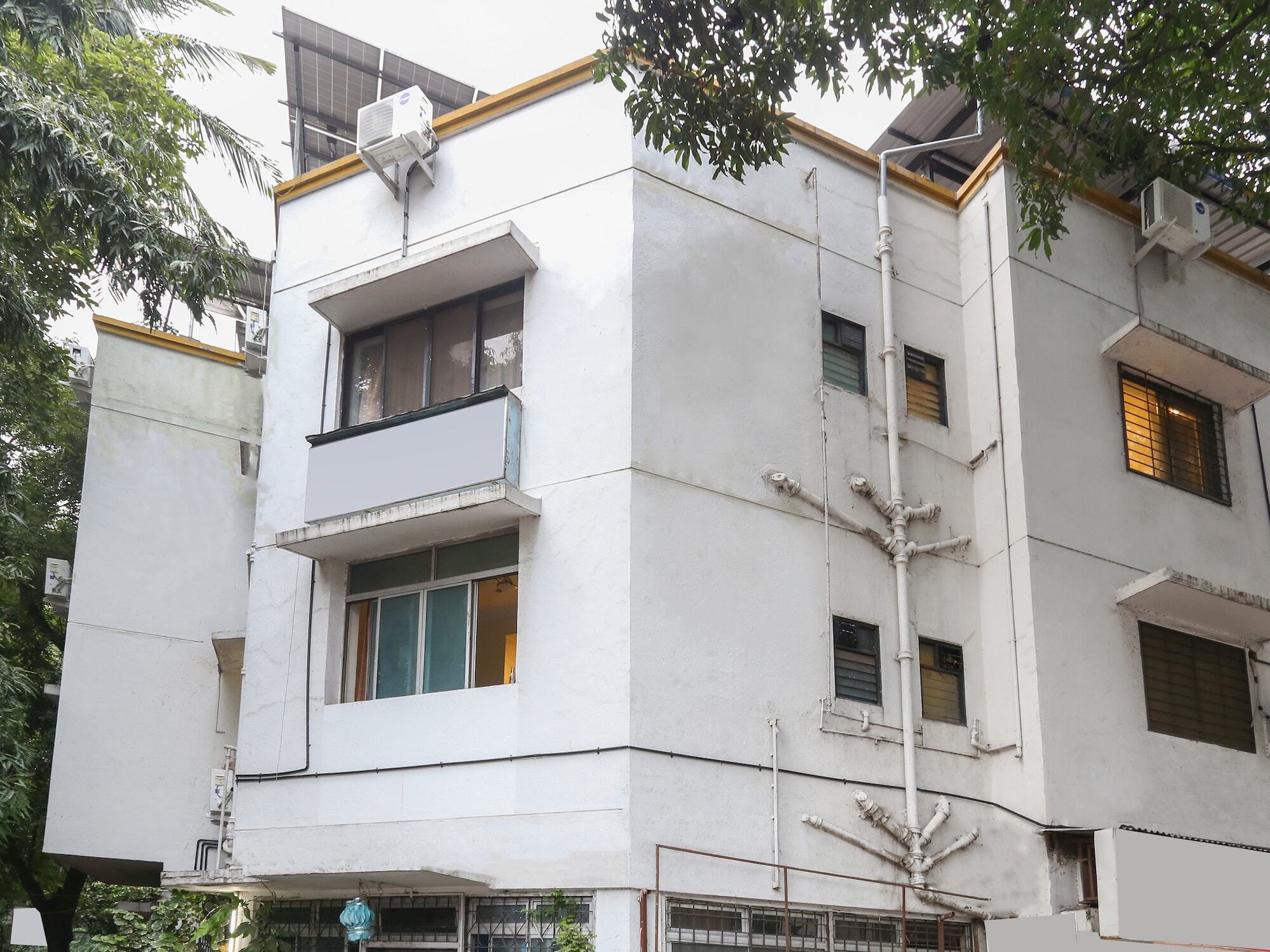 Oyo 15090 Rajdeep Hotel