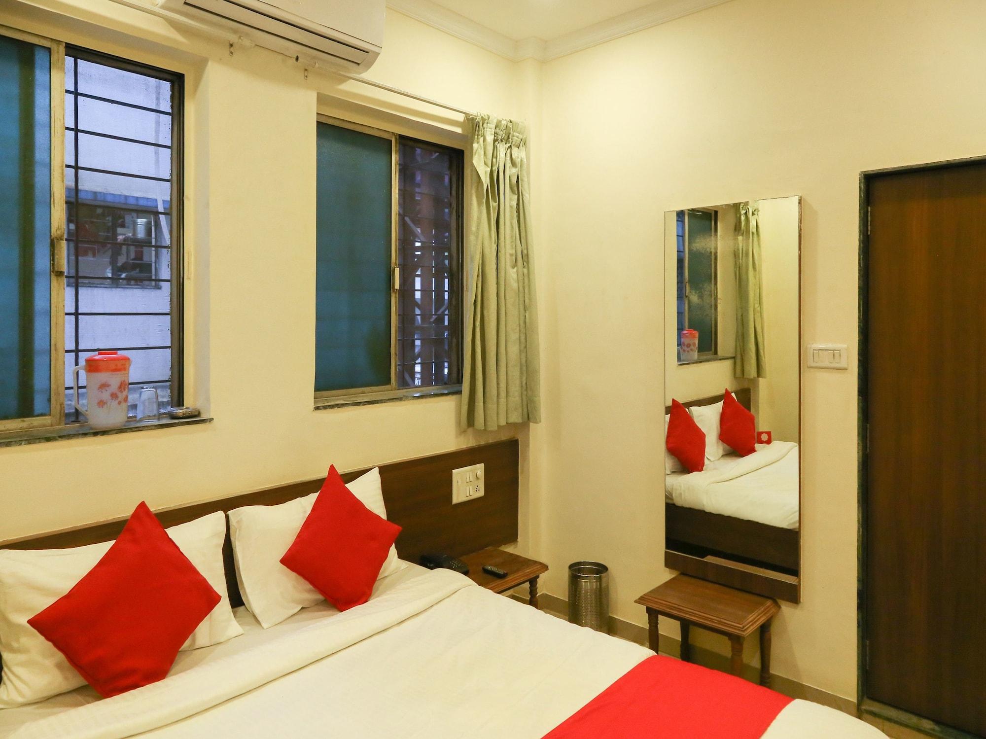 Oyo 15090 Rajdeep Pune